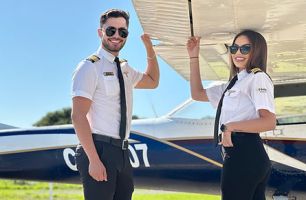 agencias de azafatas en santa cruz FENIX AERONAUTICA